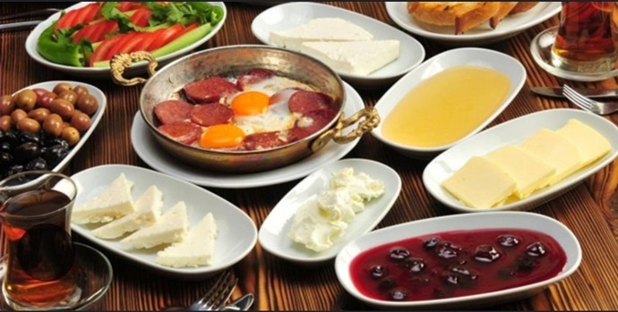 Saat kaç da sahur yapacaksınız hangi konum da?