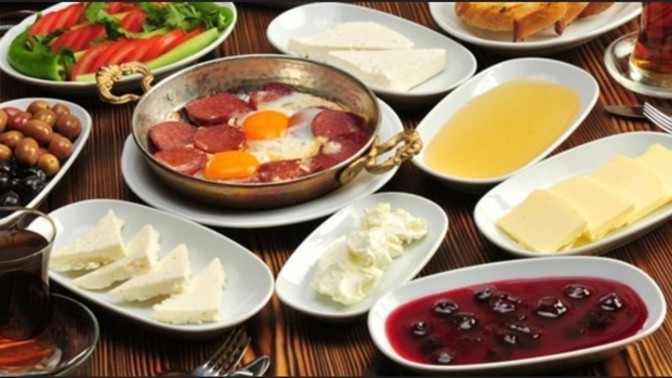 Saat kaç da sahur yapacaksınız hangi konum da?