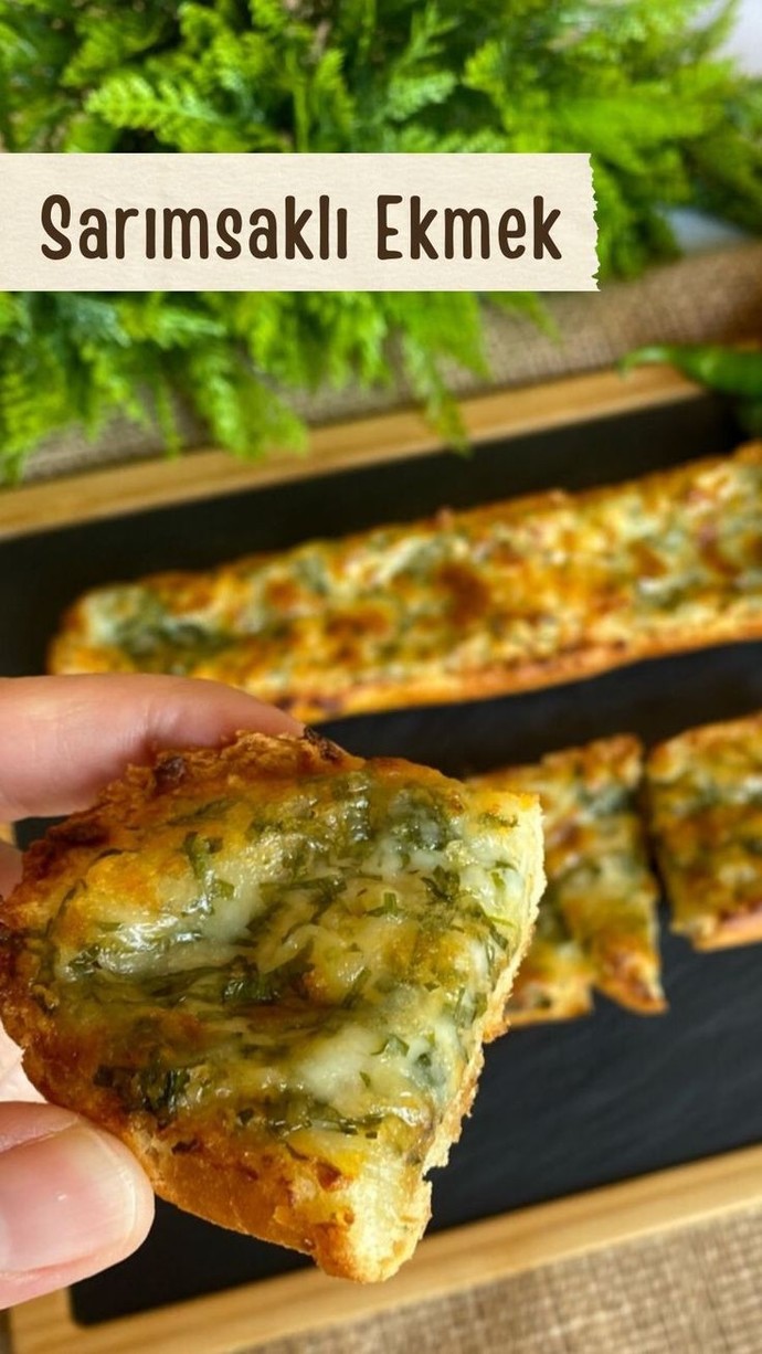 Sarımsaklı ekmek sever misin?
