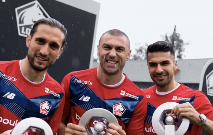 Yurt dışında oynayan futbolcularımızı başarılı buluyor musunuz?