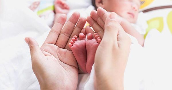 Prematüre bebek bakımında en çok neye dikkat edilmeli?