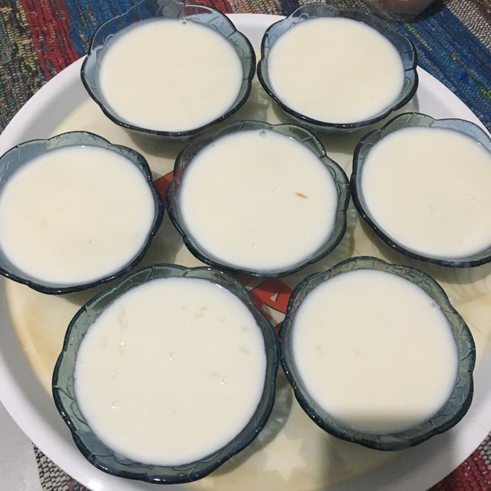Sütlaç yaptım kim ister?
