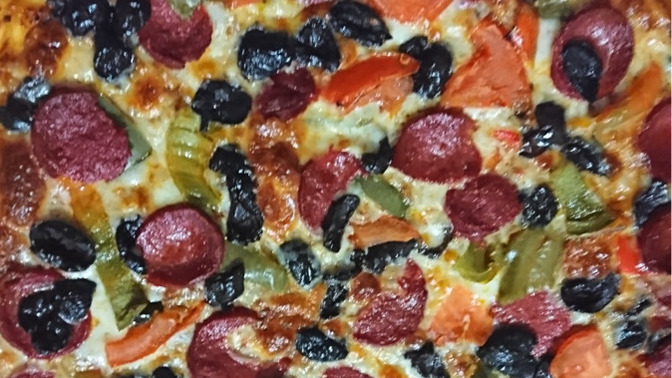 Hayırlı sahurlar annemle pizza yaptık nasıl olmuş?