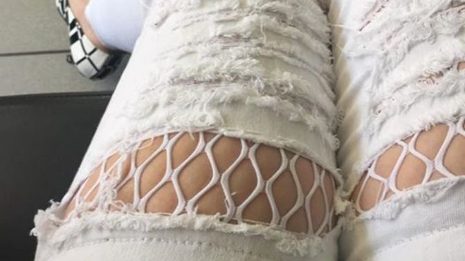 Sizce bu pantolonun modeli nasıl?