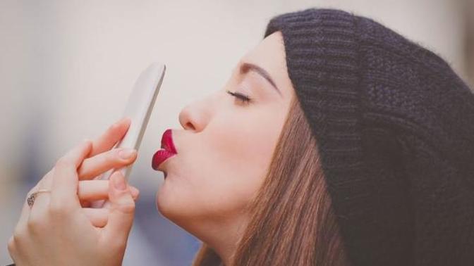 Sevgilinizin Whatsapp son görülmesi 04,47 olsa ne yaparsınız?