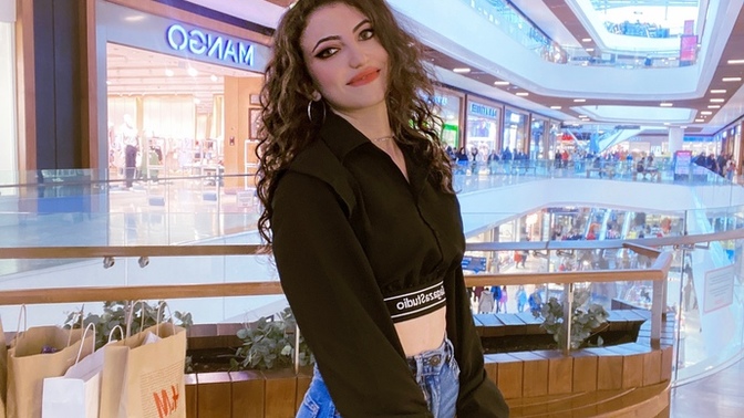 Siyah gömlekle jean kombinlenir mi?