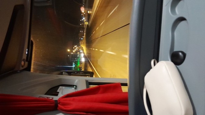 Otobüs yolculuğunda ön tarafı mı, arka tarafı mı seversiniz?