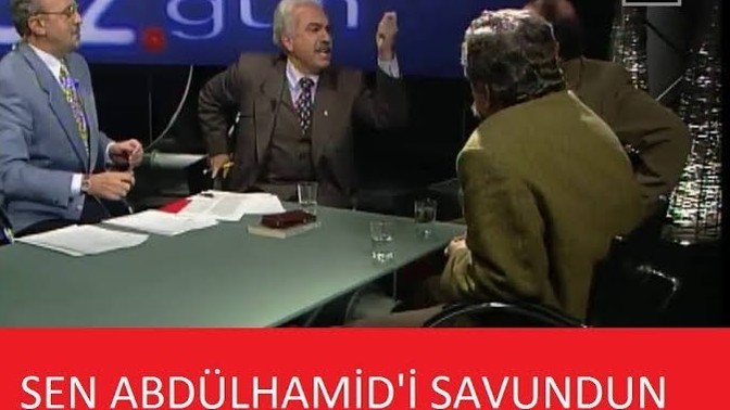 Flörtünüzün veya manitanızın siyasi görüşü sizden farklı olunca ayrılır mısınız?