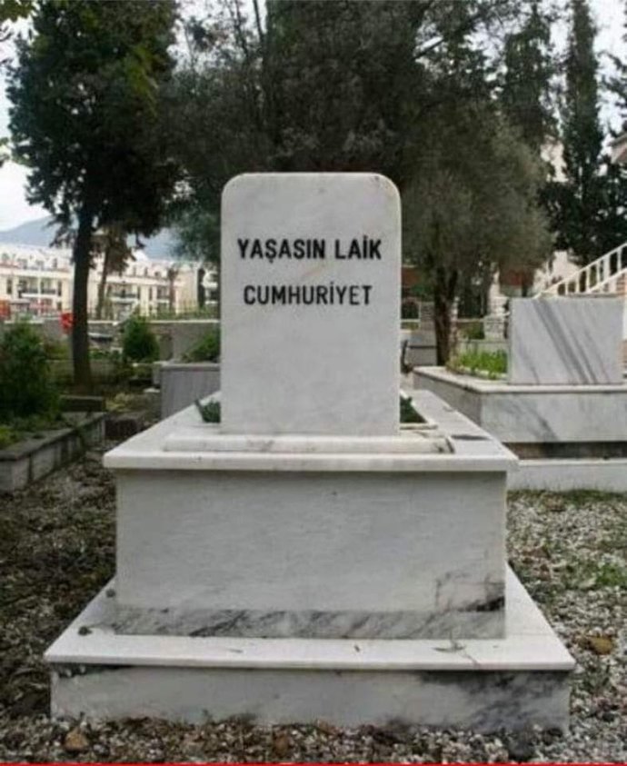 Mezar taşınıza ne yazdırırdınız?