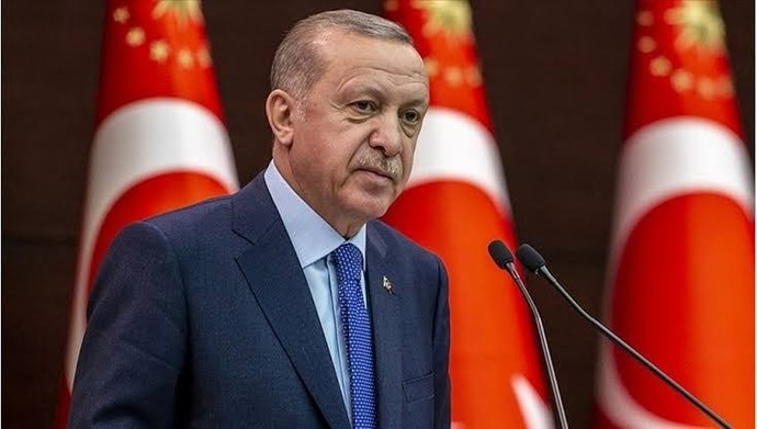 Ekonominin böyle tepe taklak olmasından kim sorumlu? Dış minnaklar mı yoksa Erdoğan mı?