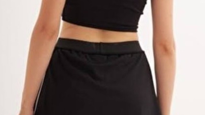 Kızlar mini etek mi tayt mi? erkekler sizce hangisi sexsi?