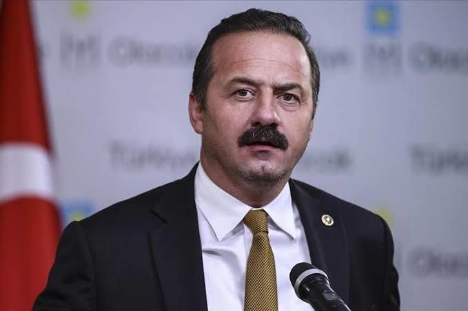 İyi partili İstanbul milletvekili Yavuz Ali ağıroğlu CHPye oy vermem diyerek istifa etti, ne düşünüyorsun?