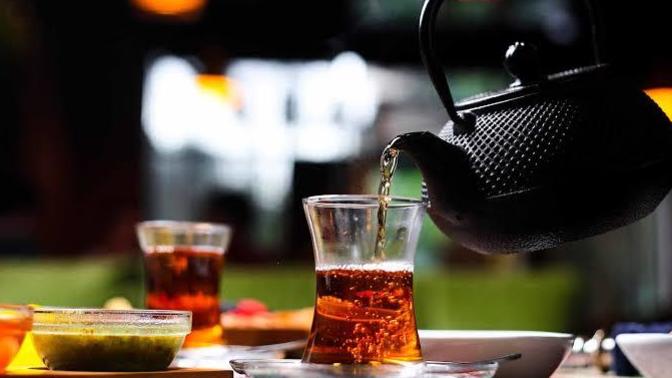 İftarda mı çok çay içersin yoksa sahurda mı?