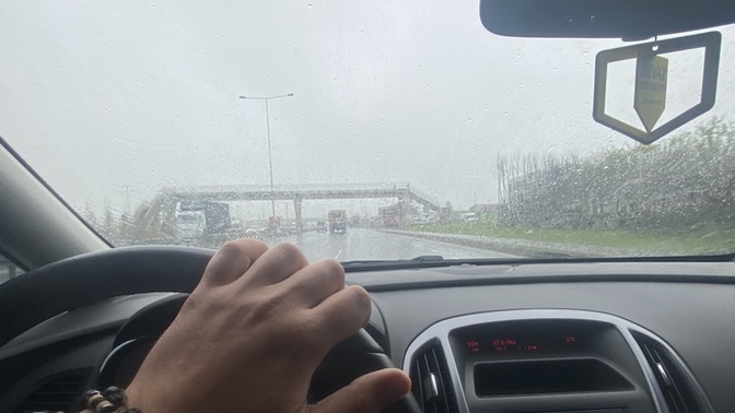 İstanbul'da kar yağıyor, gördünüz mü?