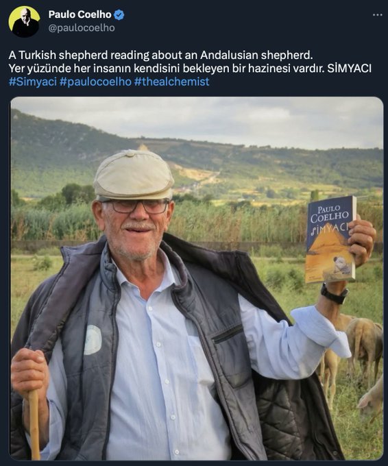 Dünyaca ünlü yazar Paulo Coelho, Simyacı kitabıyla poz veren bir Türk çobanın fotoğrafını paylaştı. Simyacı kitabını okudunuz mu?