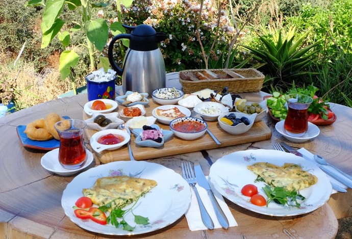 Yemek pişirirken hızlı olmaya mı çaba gösterirsin, ağır ağır mı yaparsın işleri?