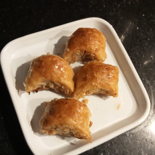 Nişanlımla ay baklavası kapışması yaptık, sizce hangisi daha başarılı?