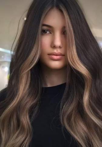 Sadece bir tutamı boyanmış saçlar hoş duruyor mu?