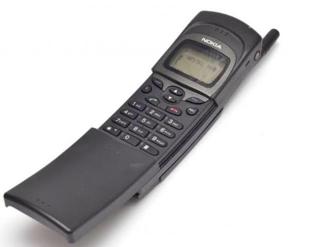 İlk telefonunuzun modeli neydi?