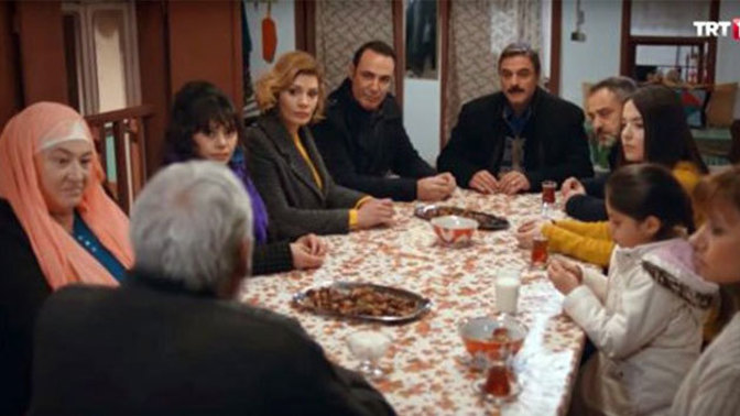 İftara davetliysek ezana kaç saat kala gidilir?