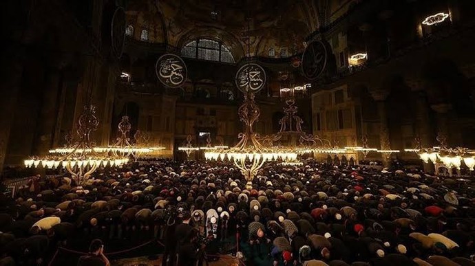 Teravih namazı evde kılınıyor mu?