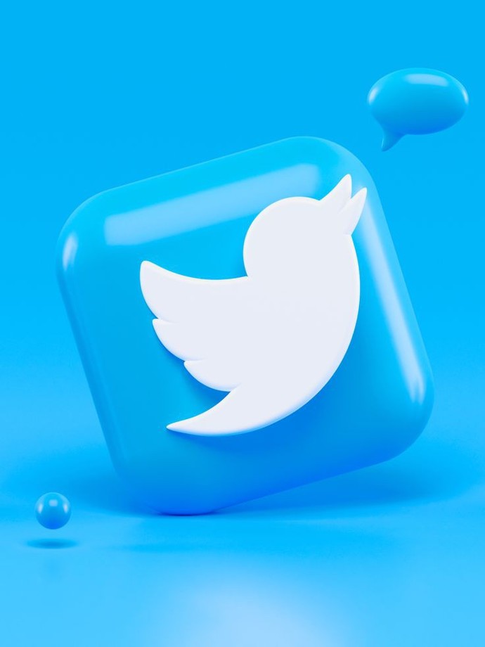Bu iki sosyal medya uygulamalarından hangisini tercih etmeliyim Instagram kullanmak mı yoksa Twitter kullanmak mı?