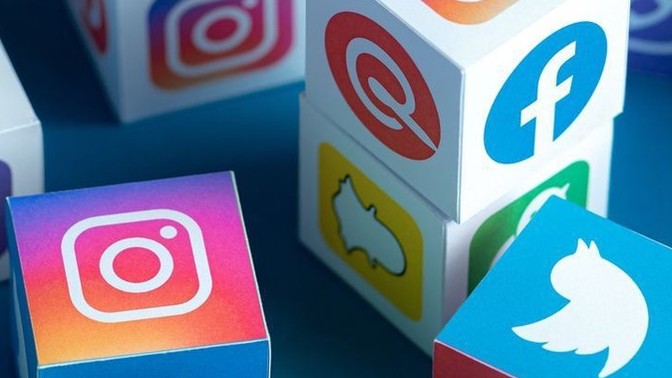Bu iki sosyal medya uygulamalarından hangisini tercih etmeliyim Instagram kullanmak mı yoksa Twitter kullanmak mı?