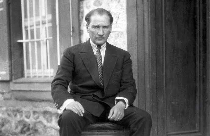 Atatürk hakkında ne düşünüyorsunuz?