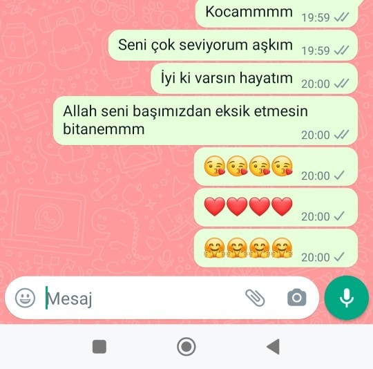 Eşiniz, siz beklemiyorken böyle mesaj atsa mutlu olur muydunuz?