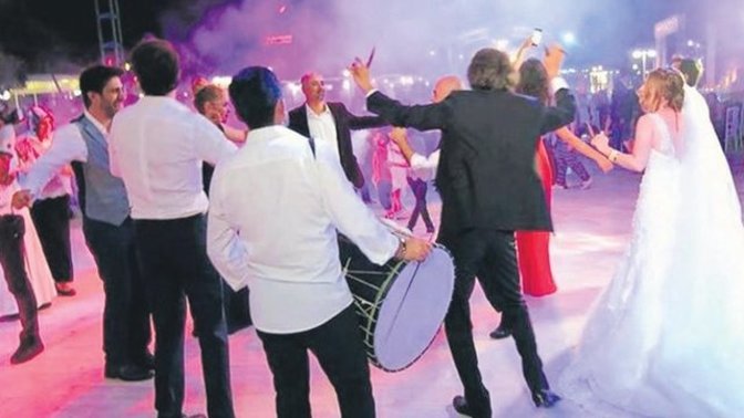 Sizce düğün gereksiz masraf mı?