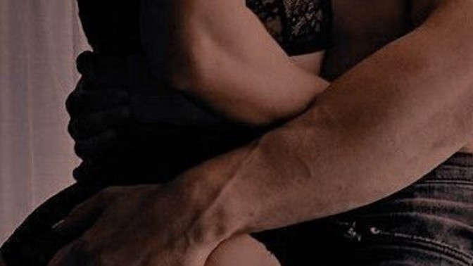 Partnerinizin dokunuşları mı önemlidir yoksa sevgi dolu ilgisi mi?