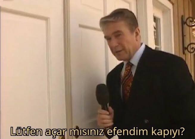 Eski sevgilim artık karşı komşum, çok üzgünüm. Siz eski sevgilinizle komşu olsanız onun evine gelenleri görmekten rahatsız olur musunuz?