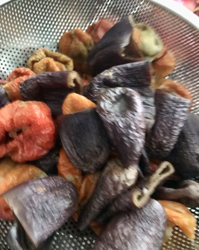Karışık kuru dolma yaptım, sever misiniz?
