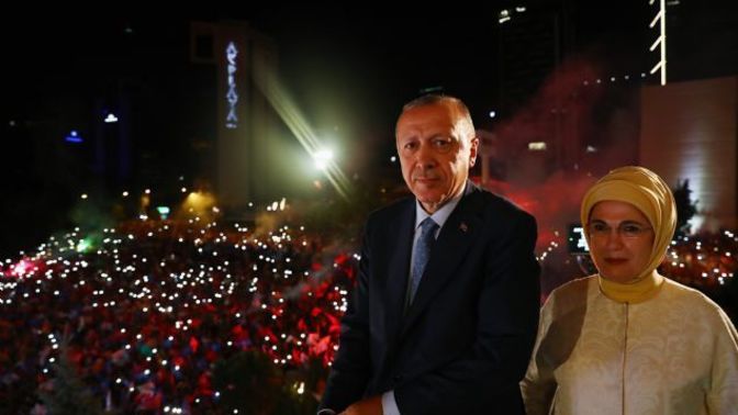 Seçim gecesi çok heyecanlı olacak değil mi?