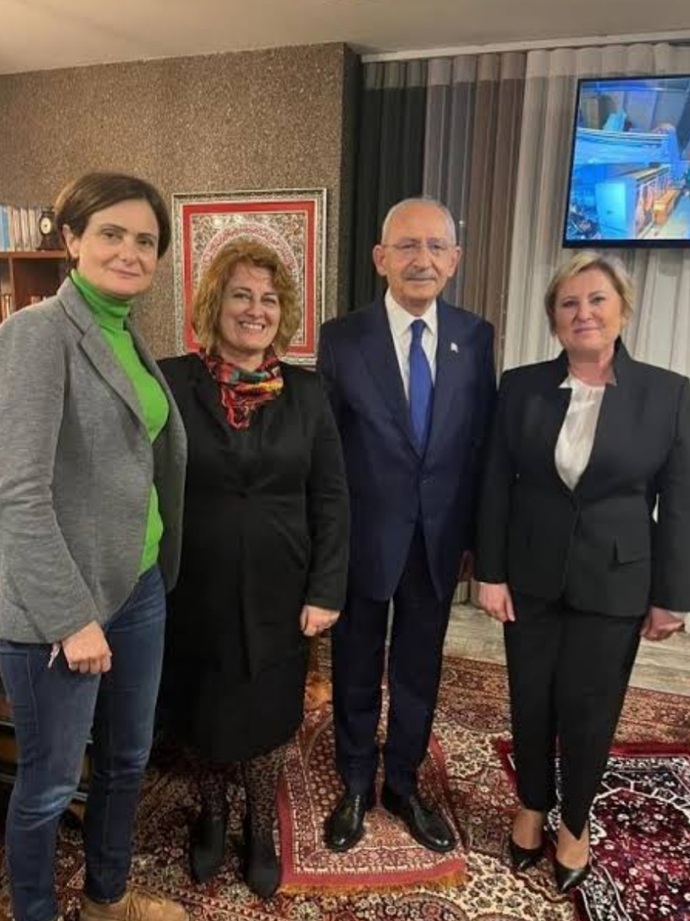Bu terbiyesizlik hakkında ne düşünüyorsunuz?