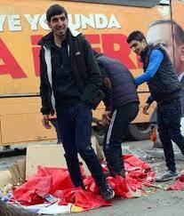 Kılıçdaroğlu'nun seccadeye basması?