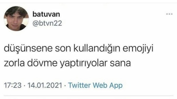 Son kullandığın emojiyi dövme yaptırmak zorunda olsan bu hangisi olurdu?
