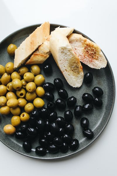 Sahurda zeytin yemek susatır mı?