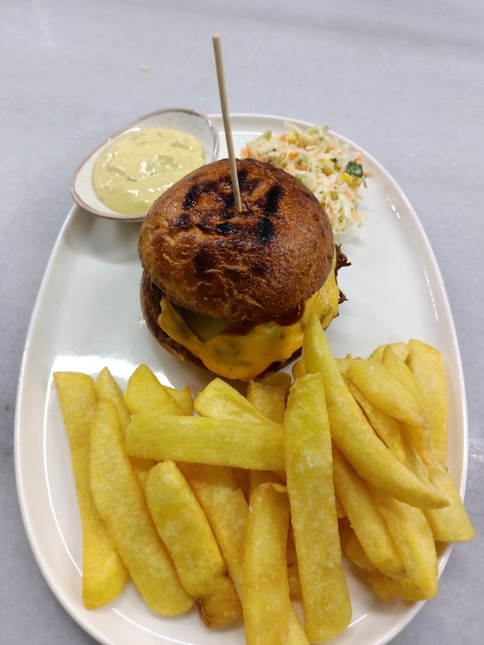 Tiftik burger sever misiniz KS üyeleri?
