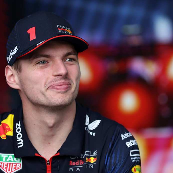 Formula 1 Avustralya GP yarışlarında kazanan Max Verstappen olmuş. Formula yarışlarını seviyor musunuz?
