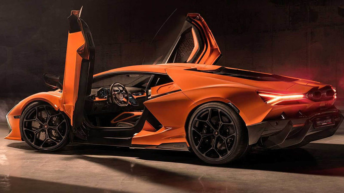 2024 model Lamborghini Revuelto tanıtılmış. Hız yapmayı seviyor musunuz?