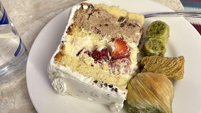 İftar sonrası tercihin pastadan yana mı, baklavadan yana mı?