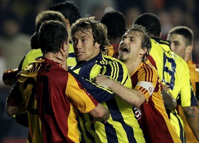 Futbol için gereksiz fanatizm niye?