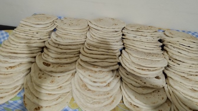 Bazlama sever misiniz? Normal somun ekmek mi, köy ekmeği mi?