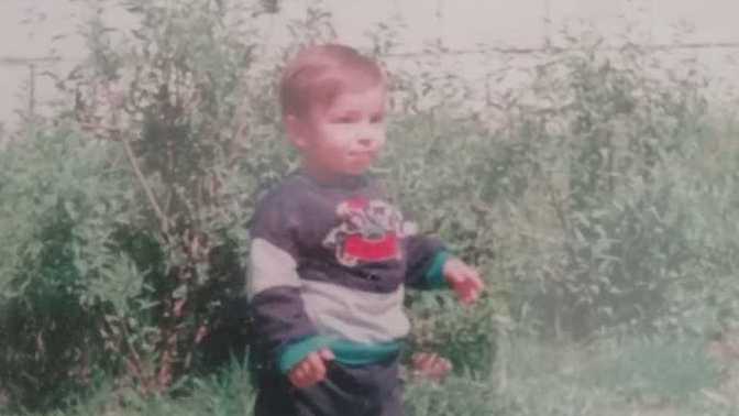 Bebekken güzel olup sonra çirkinleşen var mı?