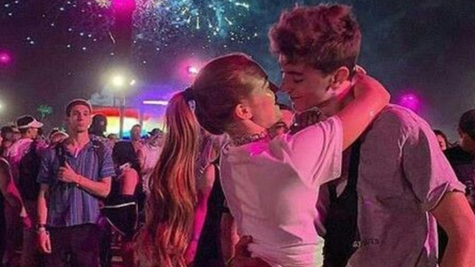 Sevgilinle ilk kez konsere gidecek olsan kimin konserine gitmek isterdin?
