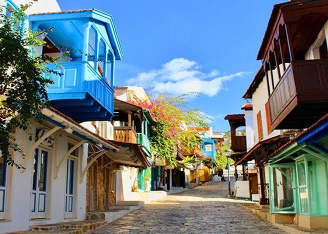 Bazen her şeyi bırakıp bir sahil kasabasına yerleşmek istiyor musunuz?