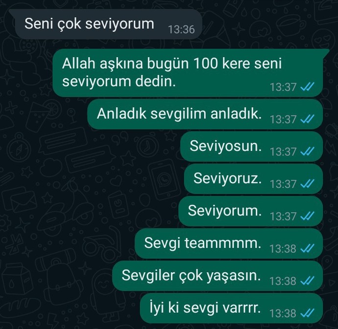 Sevgilin sana her fırsatta “seni seviyorum” demeli mi?