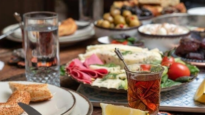 KS'de "Gel beraber sahur yapalım" demek istediğiniz kim var?