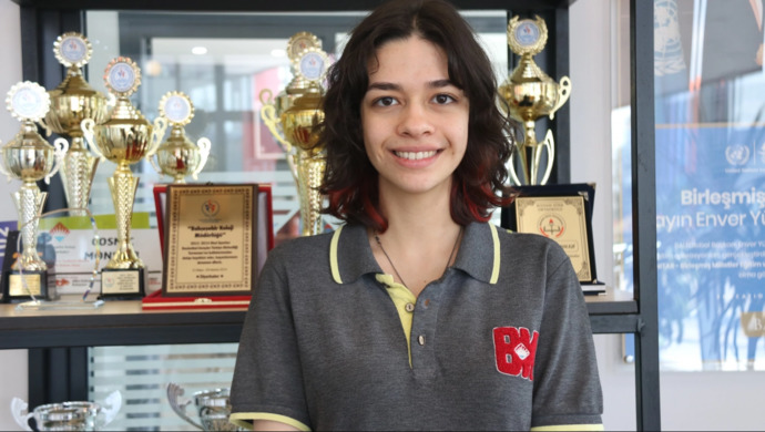 Karen Aça, Harvard ve Stanford da dahil dünyanın en prestijli dokuz üniversitesinden kabul aldı! Siz bu konuda ne düşünüyorsunuz?